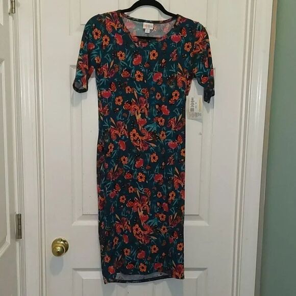 LuLaRoe Dresses & Skirts - LulaRoe butterfly floral Julia Dress Sz XS NWT